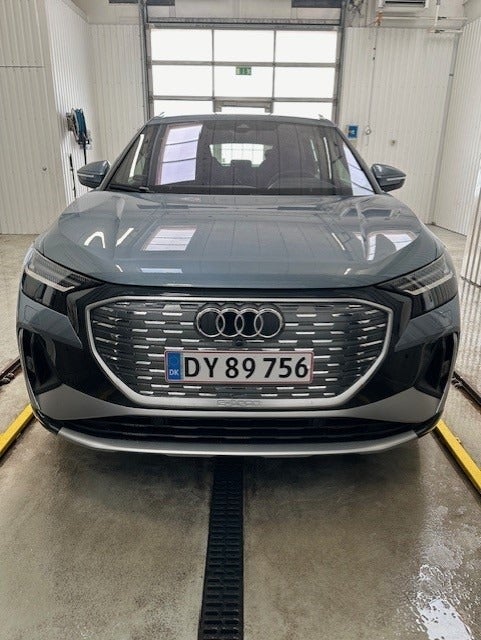 Audi Q4 e-tron 45 S-line quattro 5d