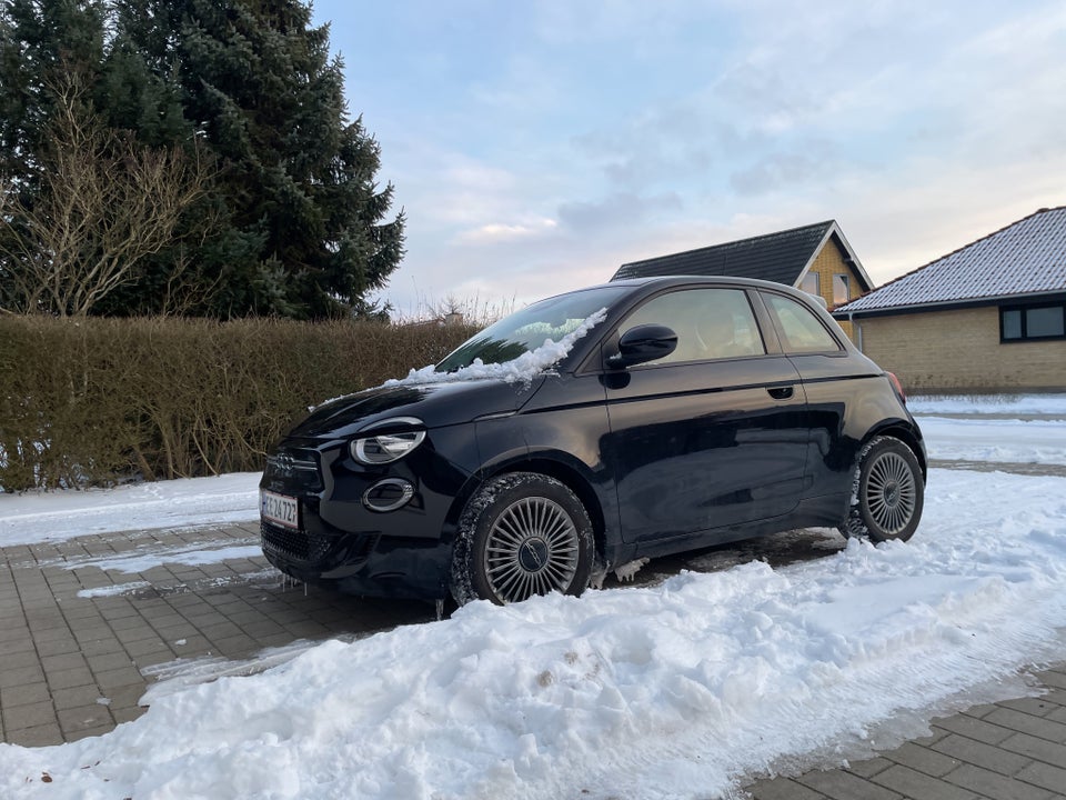 Fiat 500e 42 Icon 3d