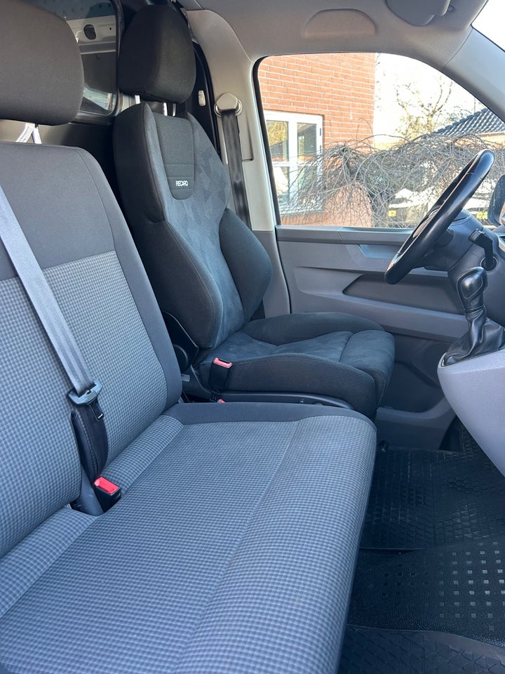 VW Transporter 2,0 TDi 150 Kassevogn DSG 4Motion lang
