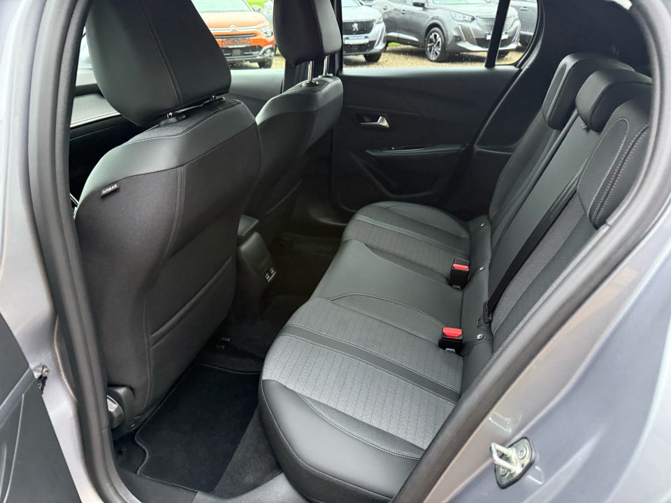 Peugeot e-208 50 Allure 5d