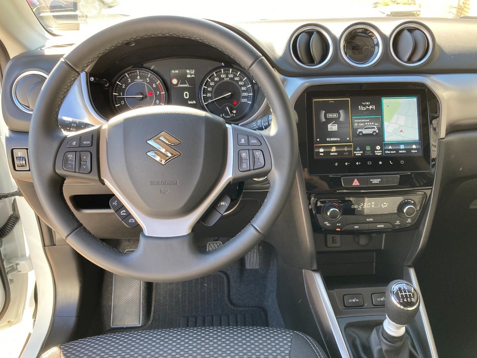Suzuki Vitara 1,4 mHybrid Active 5d