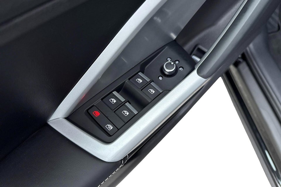 Audi Q3 45 TFSi e Attitude plus Sportback S-tr. 5d