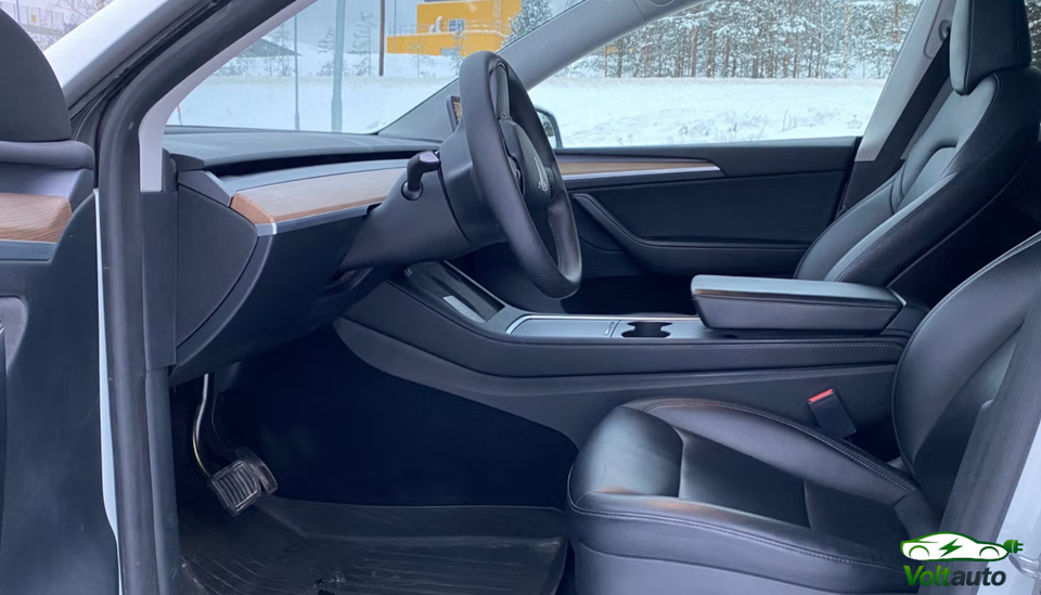 Tesla Model Y RWD 5d