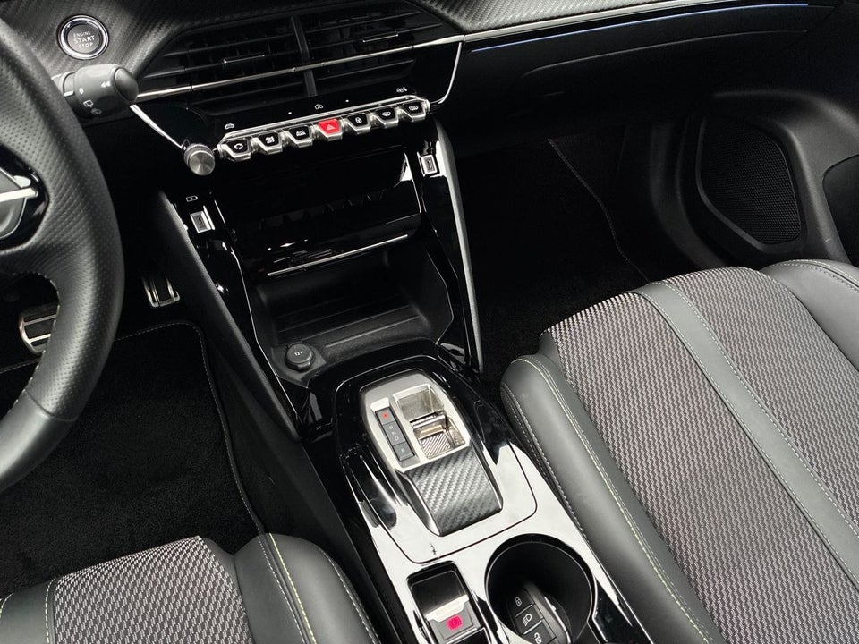 Peugeot e-2008 54 GT 5d