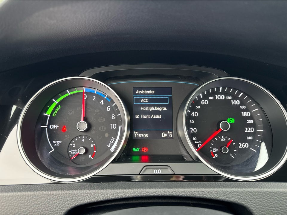 VW Golf VII 1,4 GTE DSG 5d