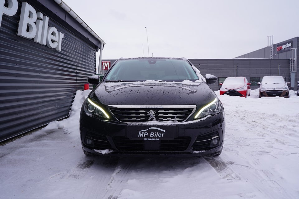 Peugeot 308 1,5 BlueHDi 130 Allure Sky SW 5d