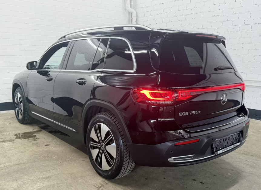 Mercedes EQB250+ Electric Art 5d