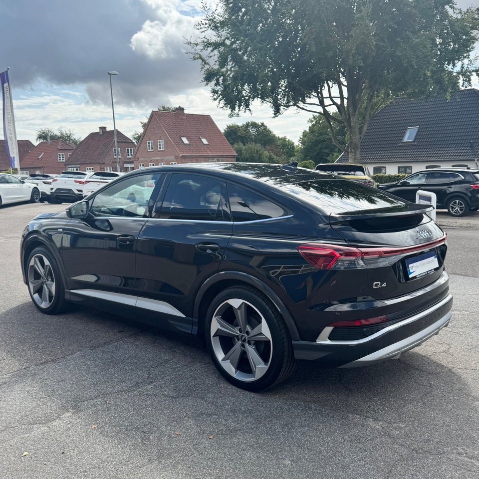 Audi Q4 e-tron 50 S-line quattro 5d