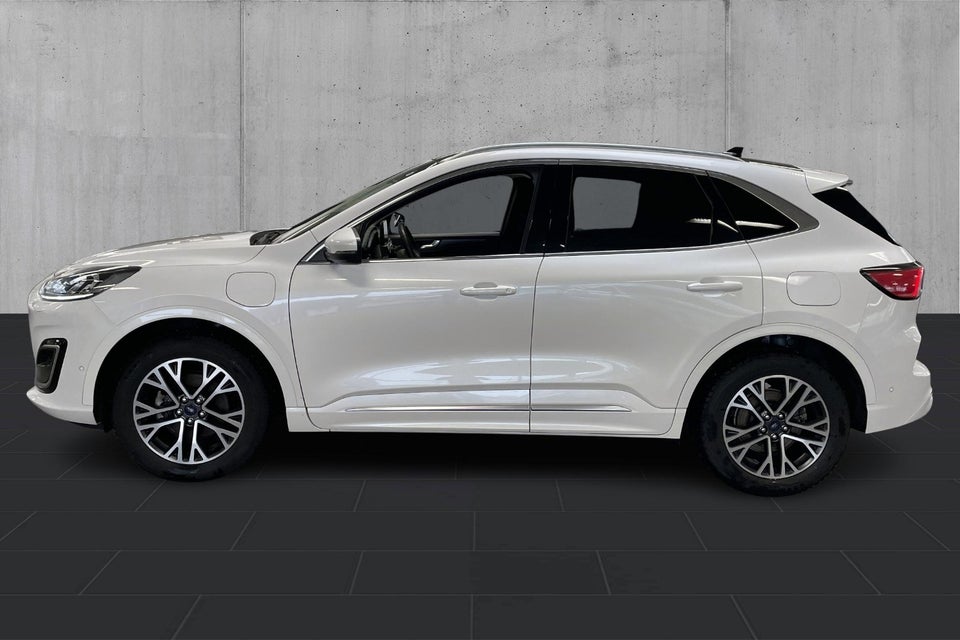 Ford Kuga 2,5 PHEV Vignale CVT 5d