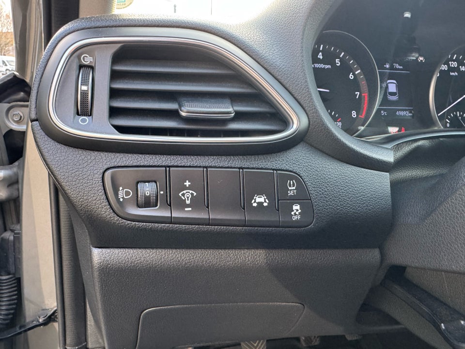 Hyundai i30 1,0 T-GDi Life Komfort stc. 5d