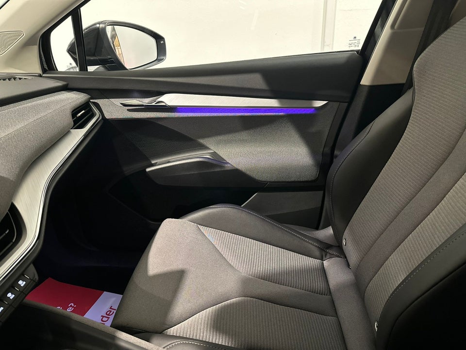 Skoda Enyaq 80 iV Plus Loft 5d