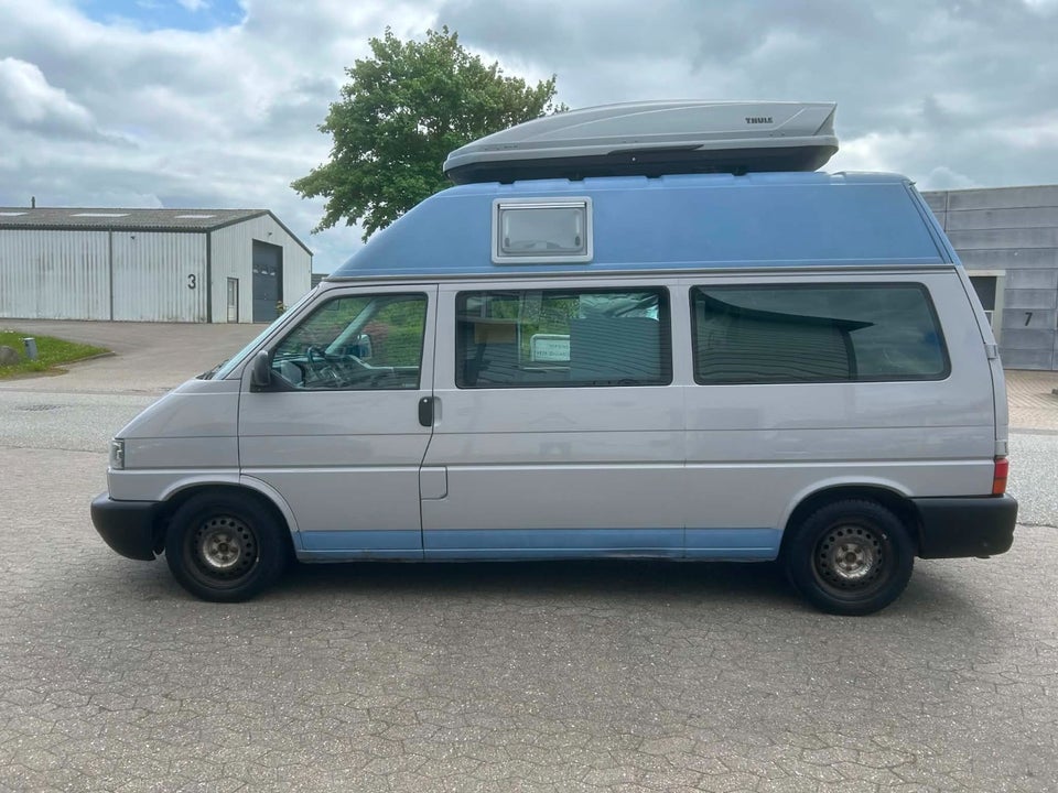 VW Transporter 2,5 TDi 102 Kombi 4d