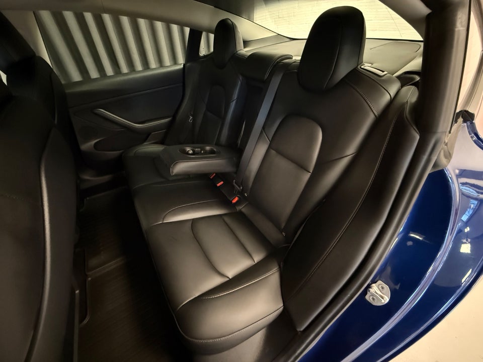 Tesla Model 3 Long Range AWD 4d