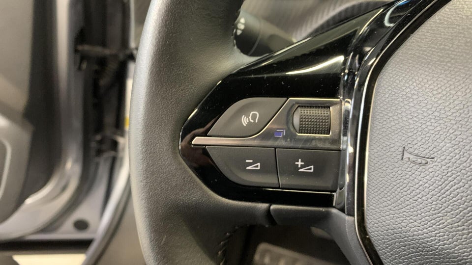 Peugeot e-2008 50 Allure Pack 5d