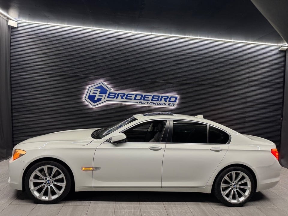 BMW 750i 4,4 xDrive Steptr. 4d