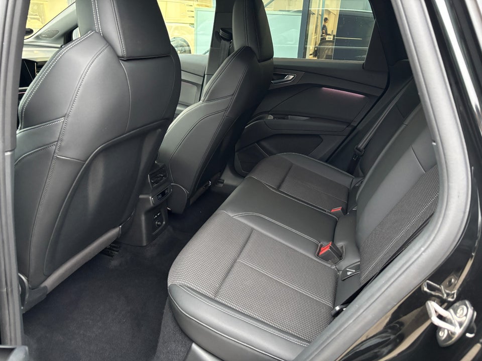 Audi Q4 e-tron 40 Attitude S-line 5d