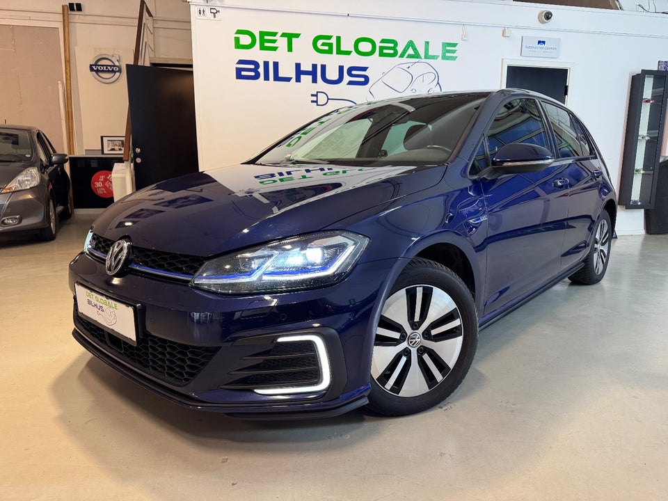 VW Golf VII 1,4 GTE DSG 5d