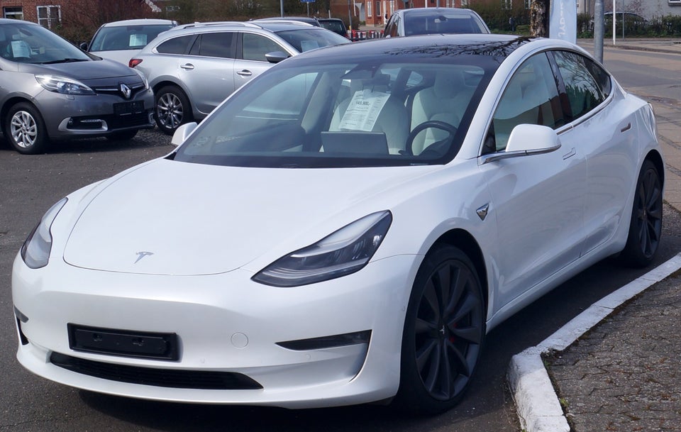 Tesla Model 3 Performance AWD 4d