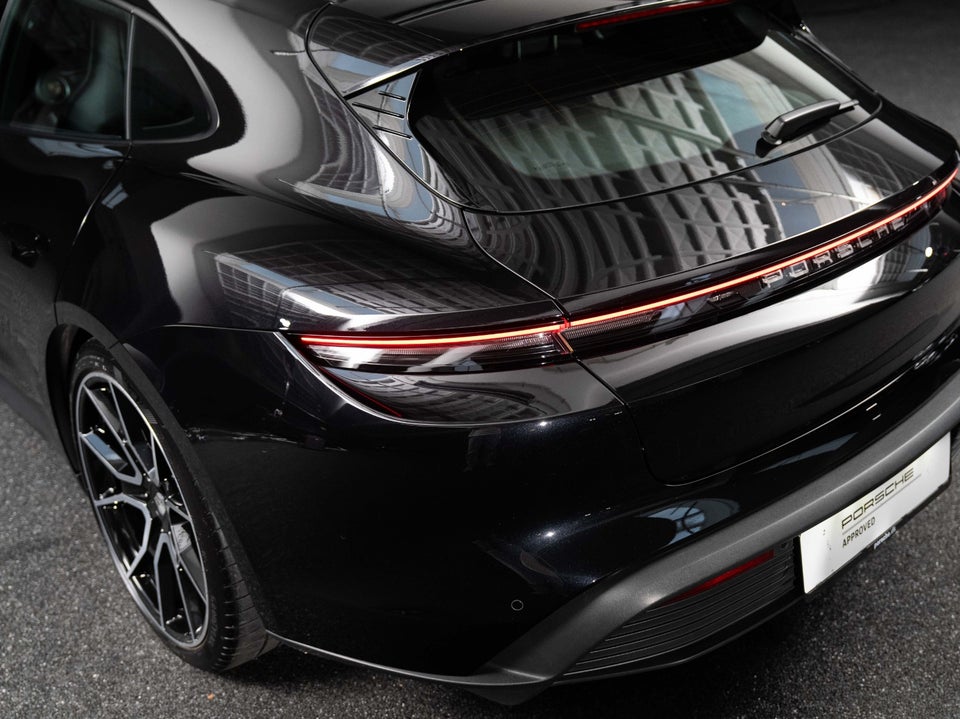 Porsche Taycan Performance+ Sport Turismo 5d