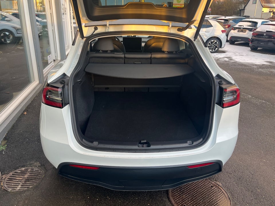 Tesla Model Y Long Range RWD 5d
