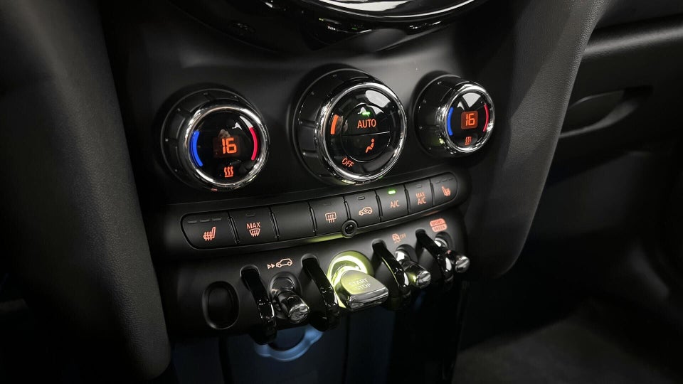 MINI Cooper SE Classic Trim 3d