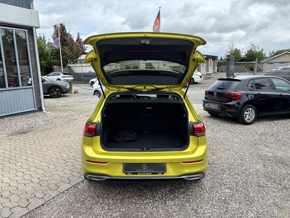 VW Golf VIII 1,4 eHybrid DSG 5d
