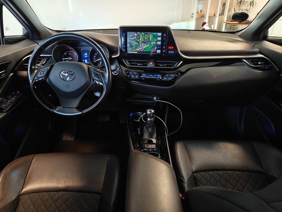 Toyota C-HR 1,8 Hybrid C-HIC CVT 5d