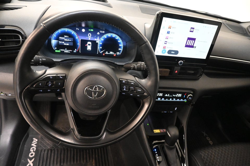 Toyota Yaris 1,5 Hybrid Executive e-CVT 5d