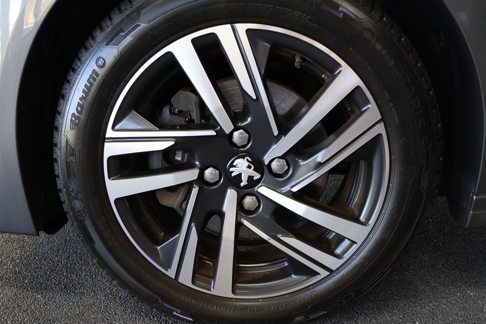 Peugeot 208 1,5 BlueHDi 100 Allure Sky 5d