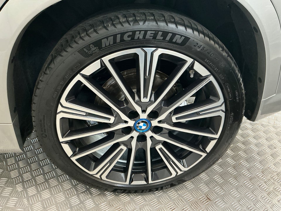BMW iX1 xDrive30 Fully Charged M-Sport 5d
