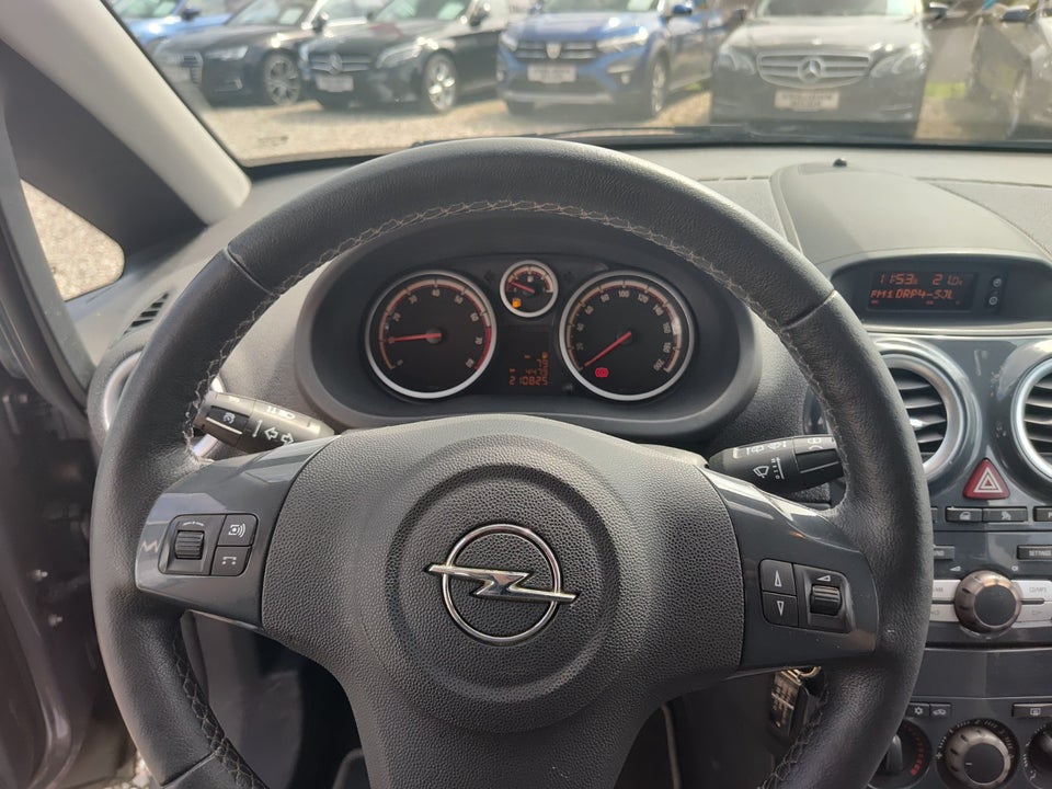 Opel Corsa 1,4 16V Cosmo 5d