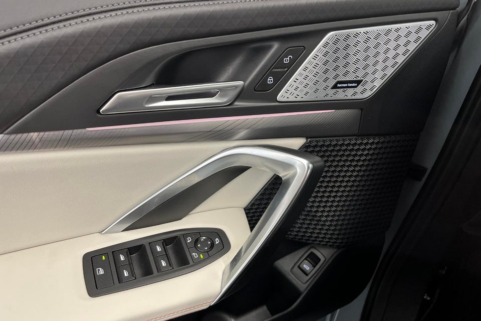 BMW iX2 eDrive20 M-Sport 5d