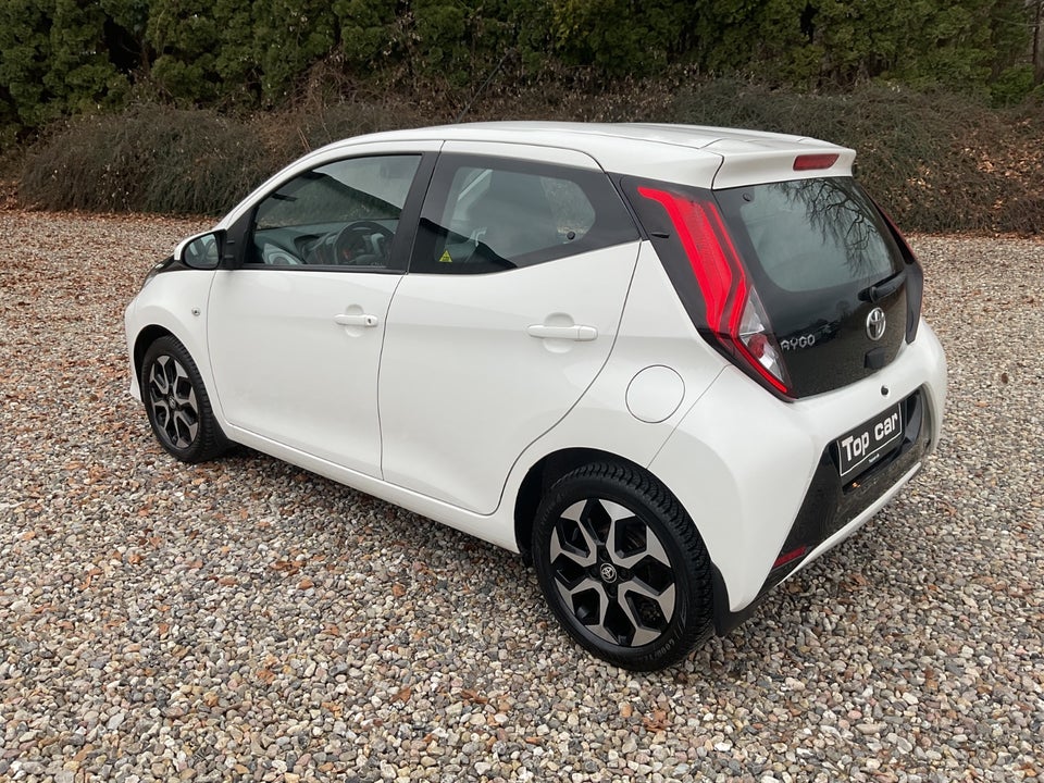 Toyota Aygo 1,0 VVT-i x-plore 5d