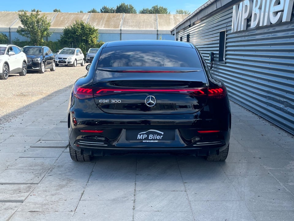 Mercedes EQE300 AMG Line 4d