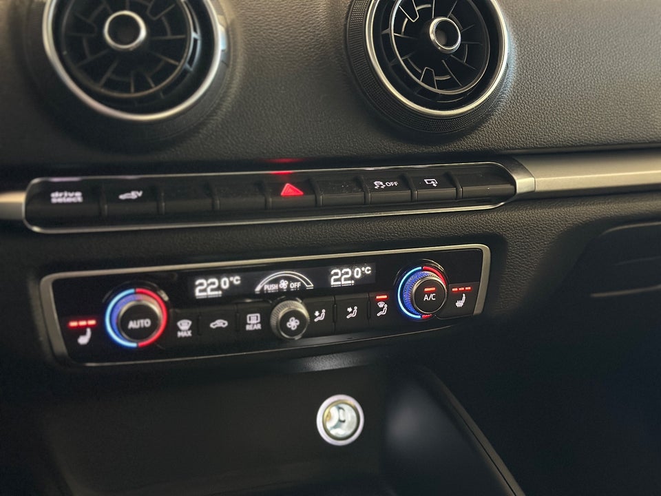 Audi A3 1,4 e-tron Sportback S-tr. 5d