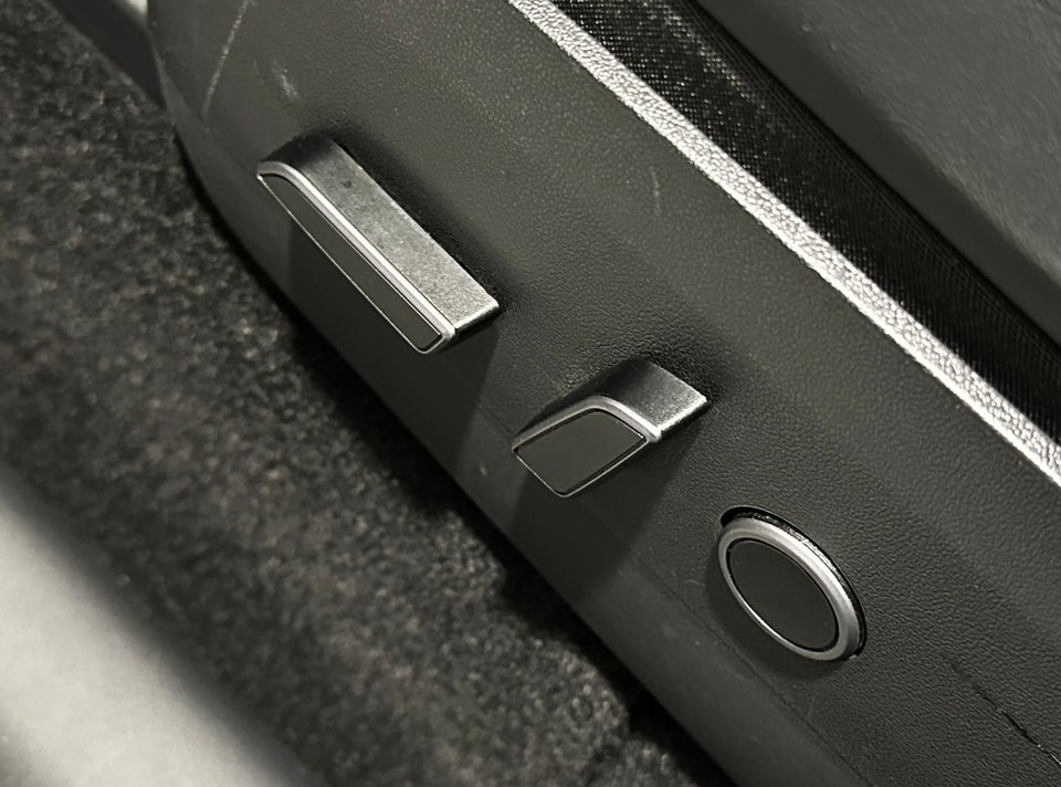 Tesla Model Y RWD 5d