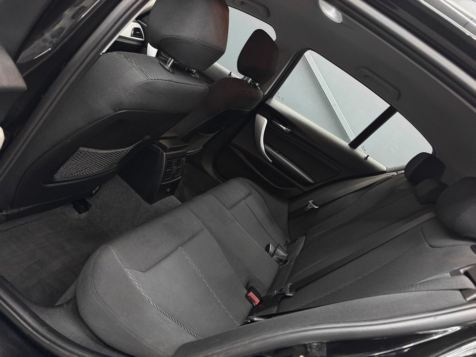 BMW 118d 2,0 Advantage aut. 5d