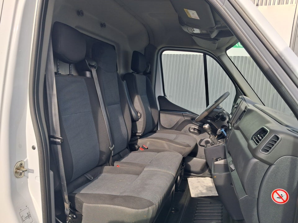 Nissan NV400 2,3 dCi 150 L2H2 Kassevogn