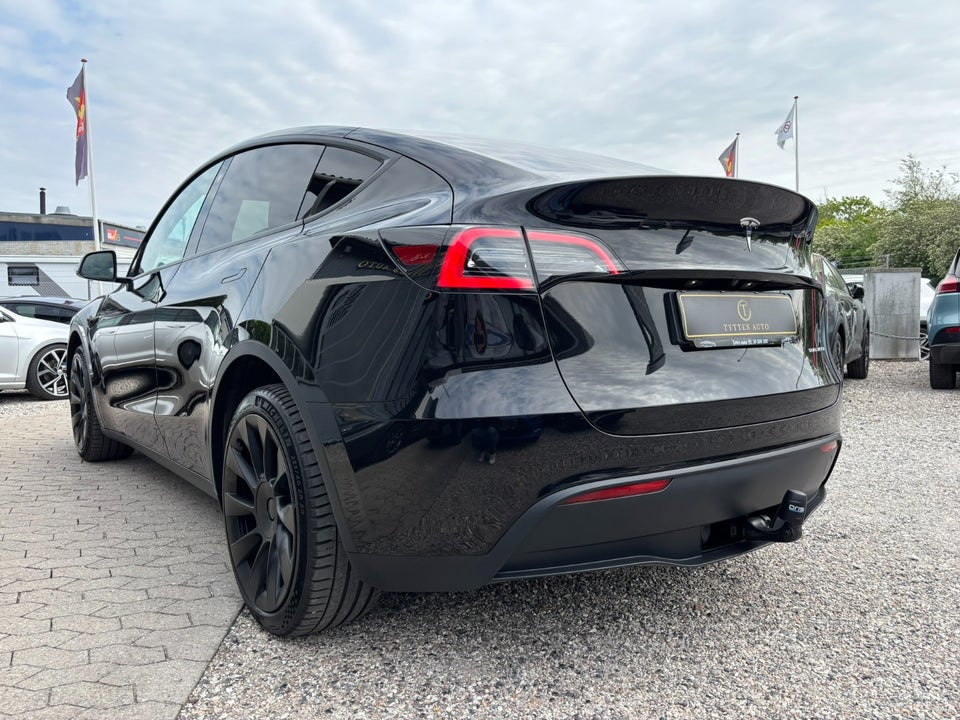 Tesla Model Y Long Range AWD 5d
