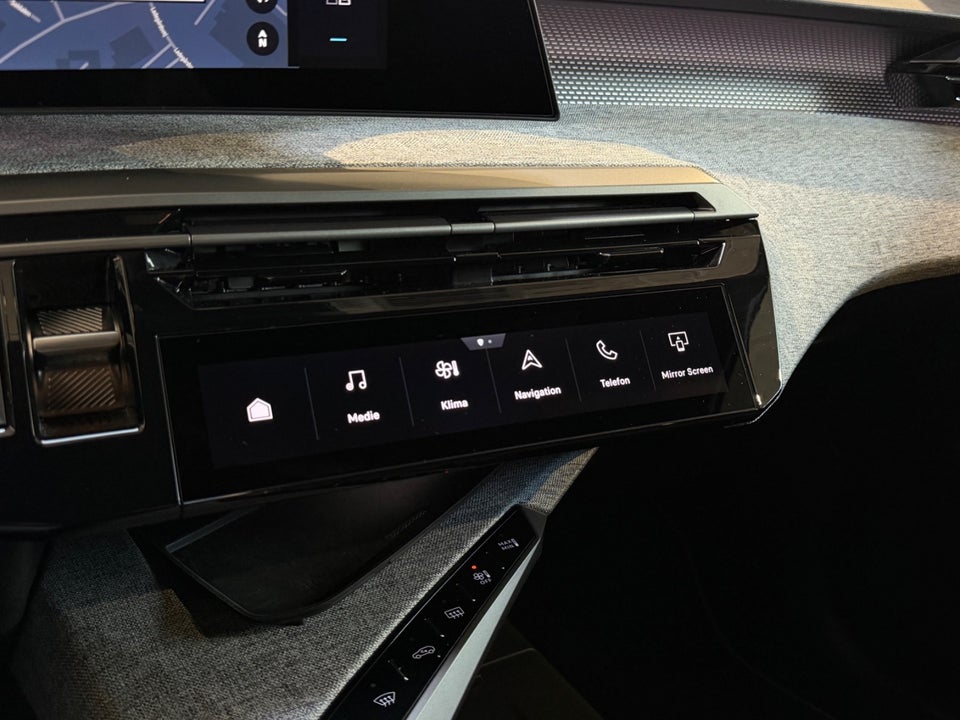 Peugeot e-5008 77 GT Pack 7prs 5d