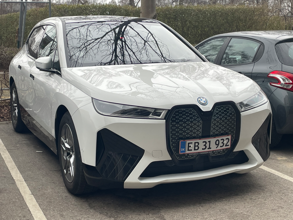 BMW iX xDrive40 Supercharged 5d