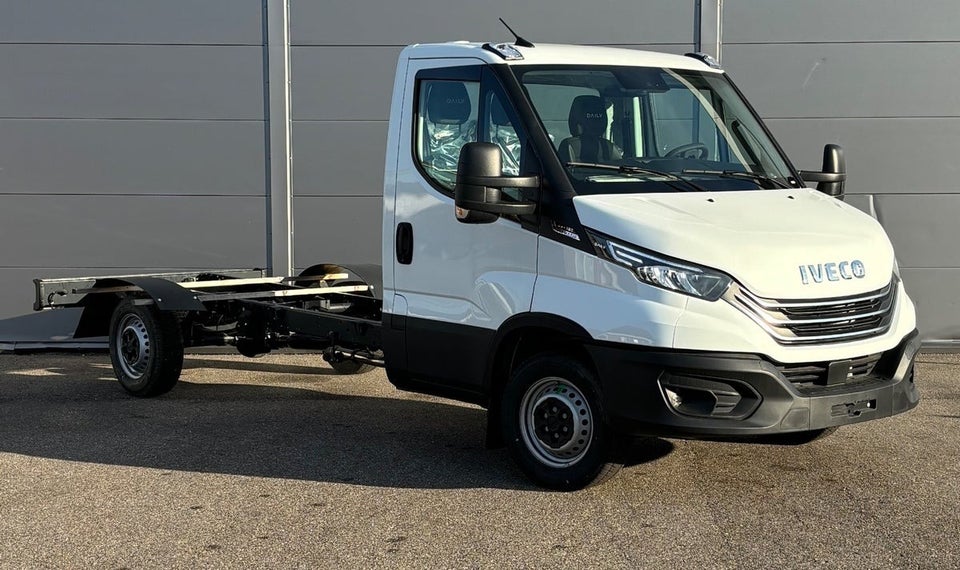 Iveco Daily 3,0 35S18 4100mm Lad AG8