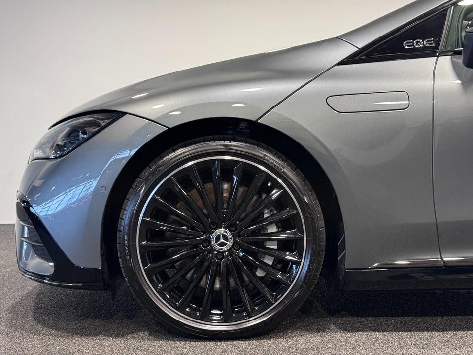 Mercedes EQE300 AMG Line Premium Plus 4d
