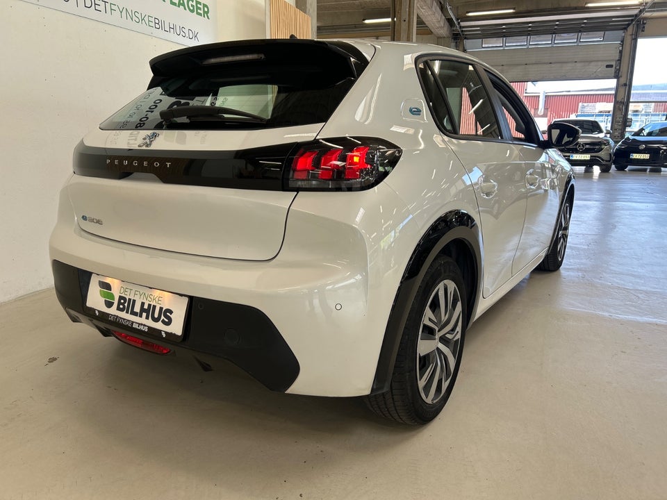 Peugeot e-208 50 Active Van 5d