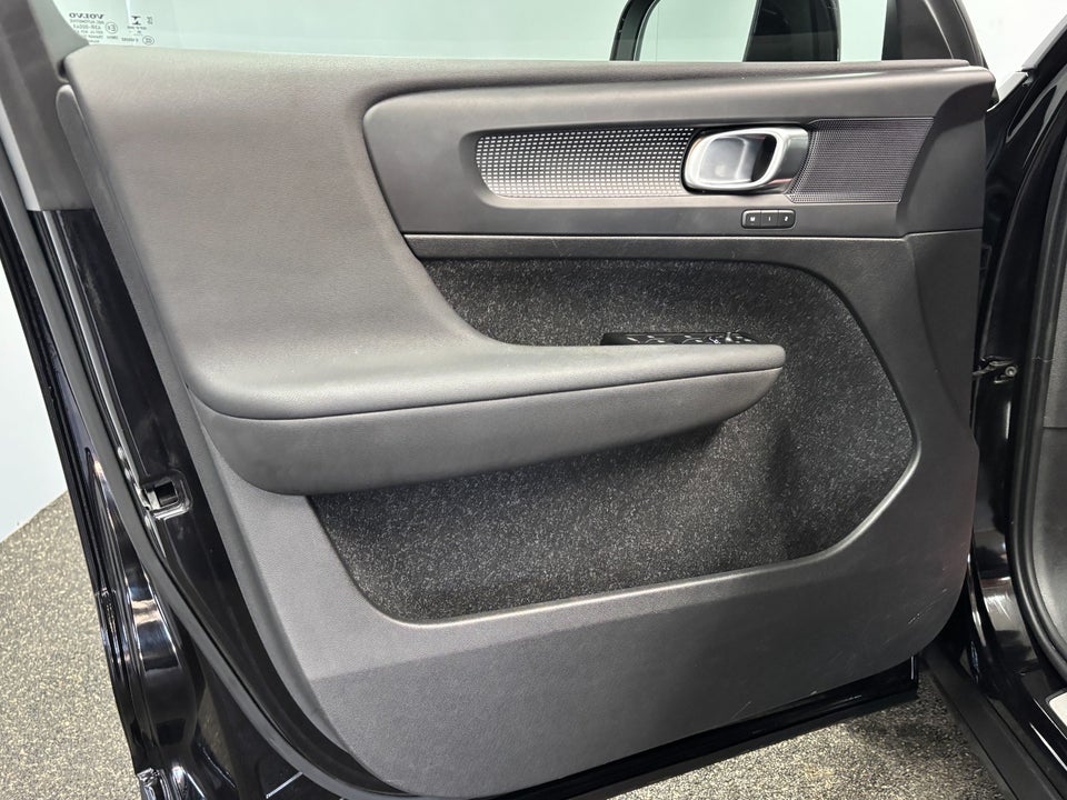 Volvo XC40 1,5 T5 ReCharge R-Design aut. 5d