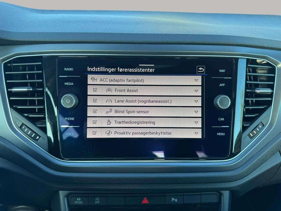 VW T-Roc 1,5 TSi 150 R-line Cabriolet DSG 2d