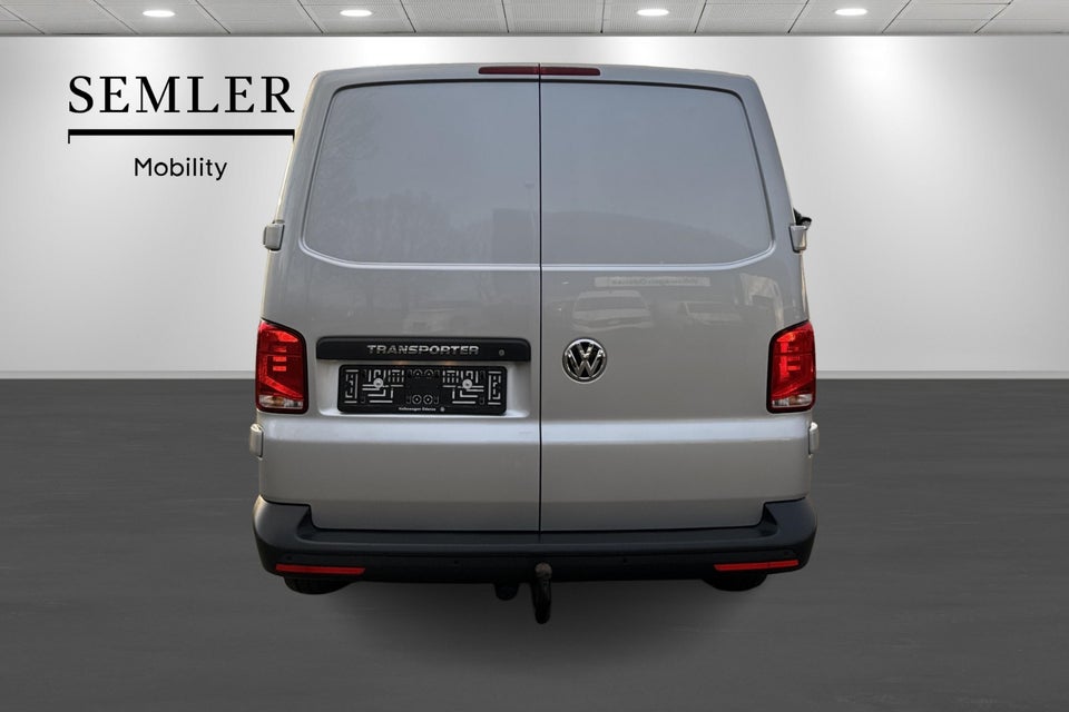 VW Transporter 2,0 TDi 150 Kassevogn lang