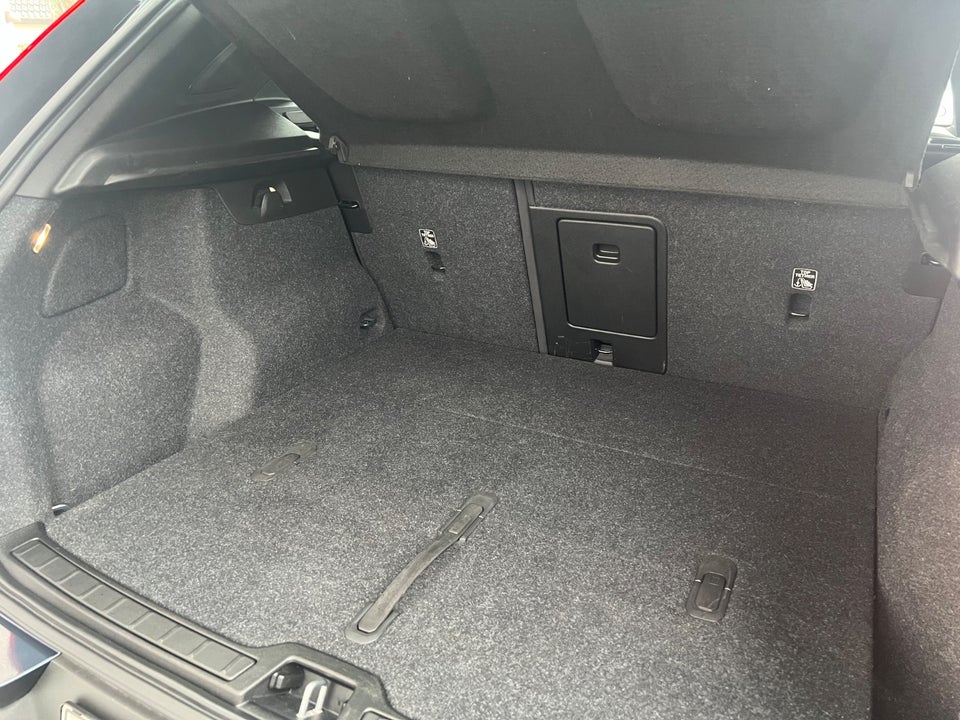 Volvo XC40 P8 ReCharge Twin Pro 5d