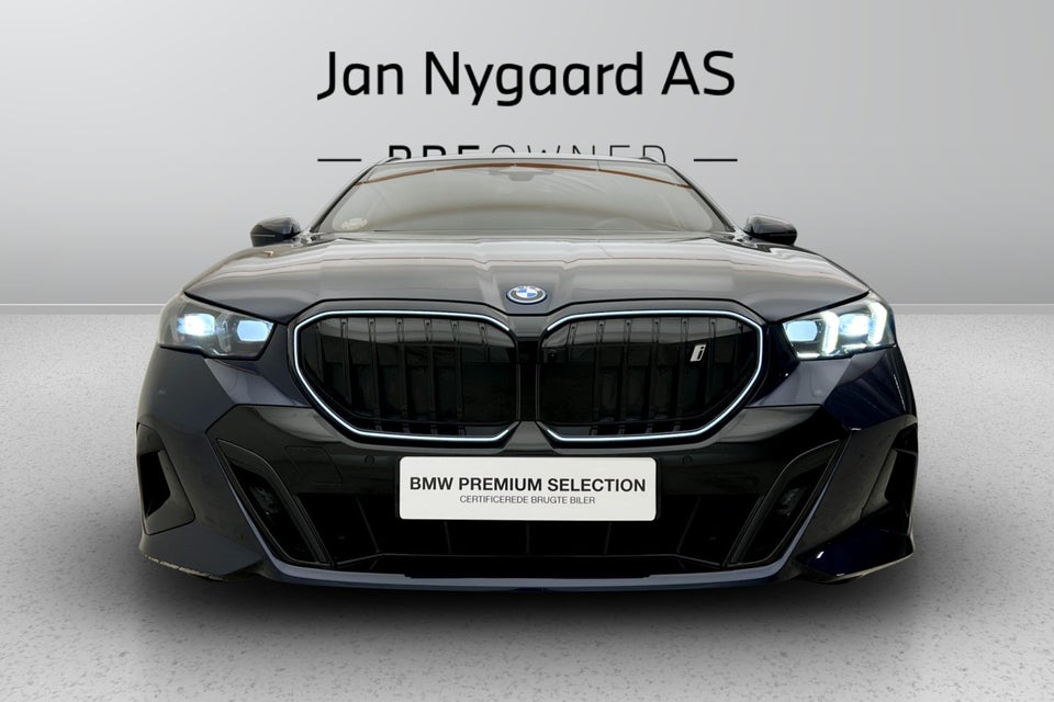 BMW i5 eDrive40 Touring Fully Charged 5d