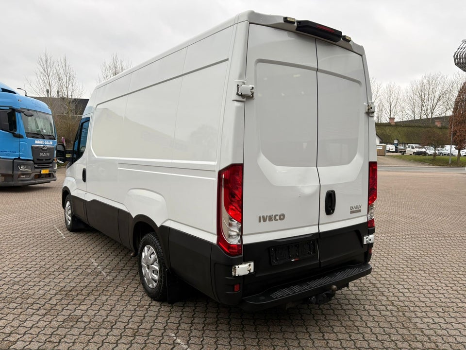 Iveco Daily 2,3 35C14 12m³ Van AG8